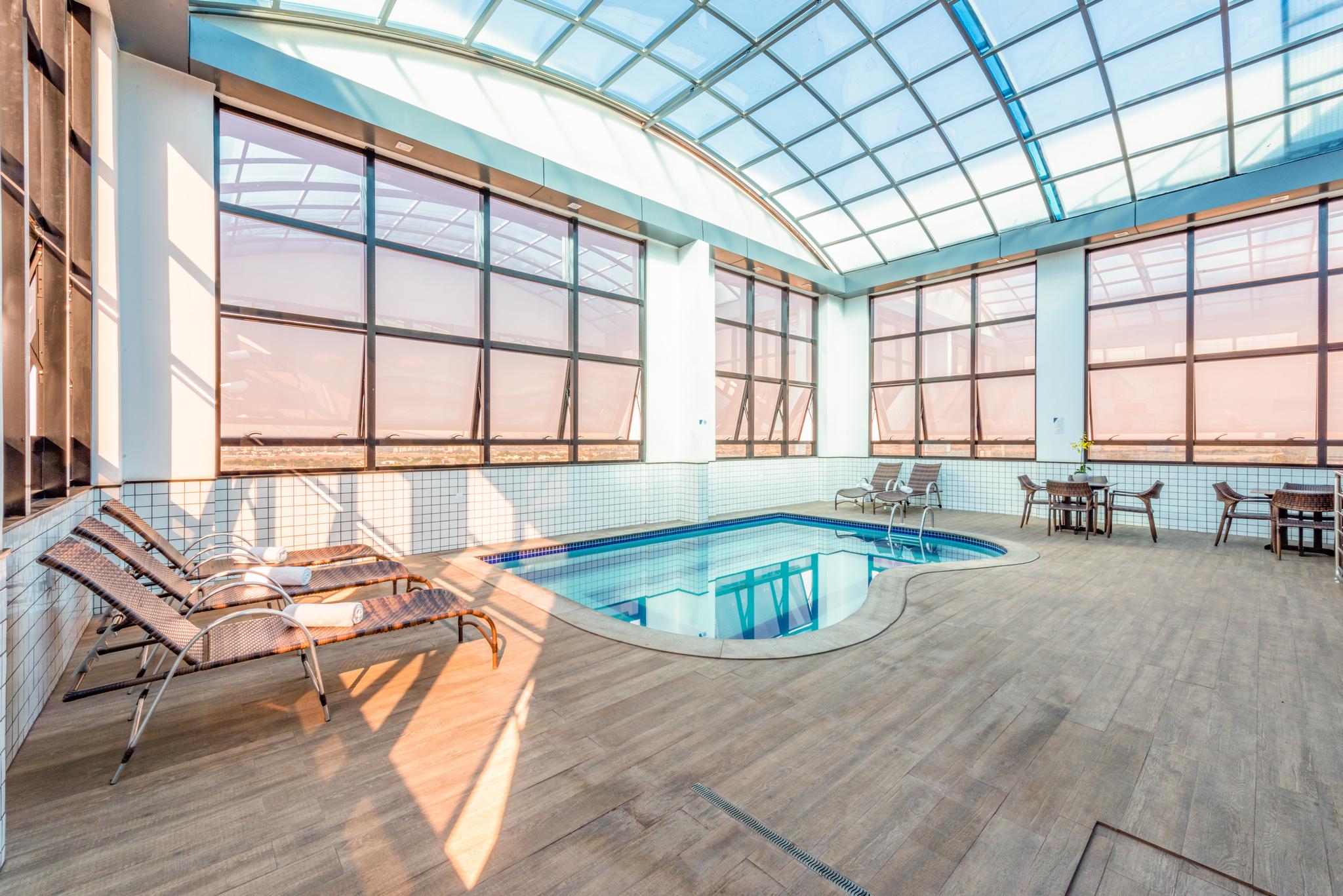 Hotel Plaza Breeze Aeroporto 4*