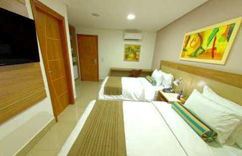 Hotel Plaza Breeze Aeroporto 4*
