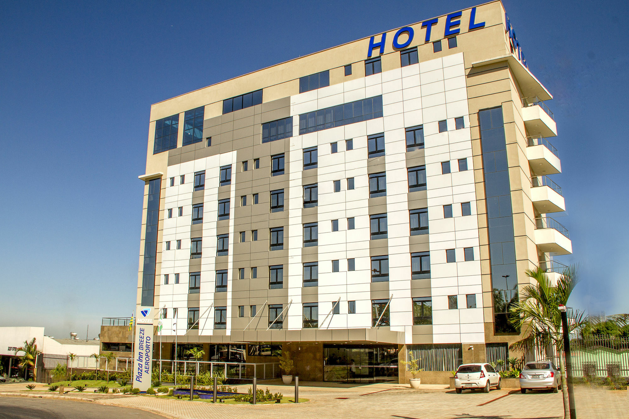Hotel Plaza Breeze Aeroporto